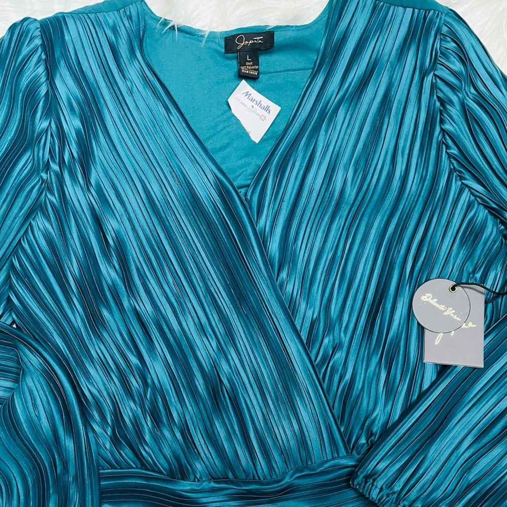 Jeweled color wrap shirt-size Large NWT